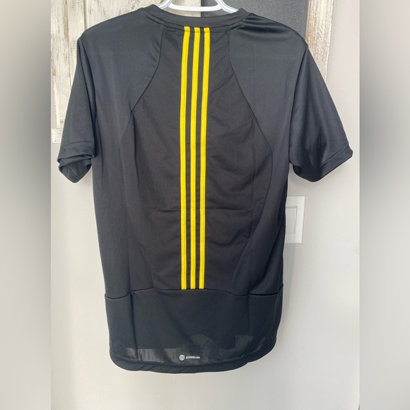 NWT Adidas AEROREADY HIIT BACK 3-STRIPES TRAINING TEE - Picture 2 of 5